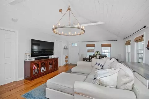 117 Hampton Cir, Hull, MA 02045 photo 6