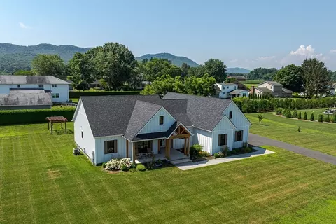 5 Adare Pl, Hadley, MA 01035