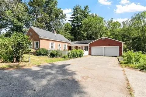 69 South Rd, Pepperell, MA 01463