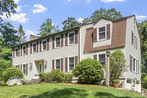 37 Farrwood Dr, Andover, MA 01810