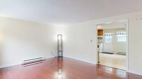 18 Massasoit Rd #B, Worcester, MA 01604 photo 5