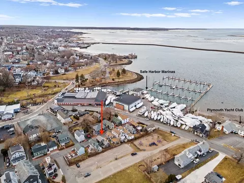 25 Bradford St, Plymouth, MA 02360