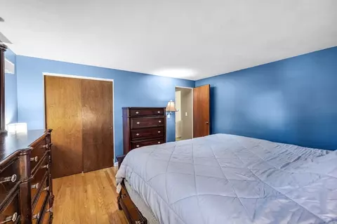 Bedroom - 36 Yamaska Rd, Springfield, MA 01118 photo 2 of 5