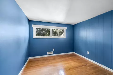 Bedroom - 36 Yamaska Rd, Springfield, MA 01118 photo 4 of 5