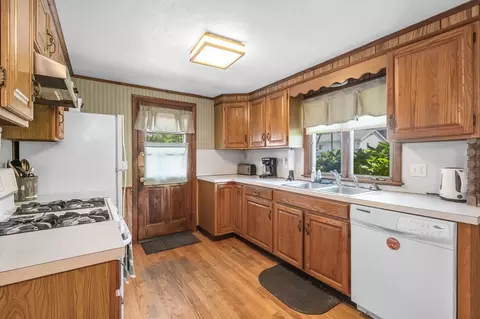 Kitchen - 36 Yamaska Rd, Springfield, MA 01118 photo 1 of 3