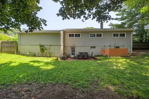 Exterior - 36 Yamaska Rd, Springfield, MA 01118 photo 3 of 5