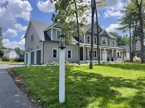 3 Paddock Ln, Millis, MA 02054