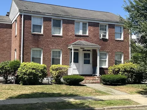 37 Colony Rd #37, West Springfield, MA 01089