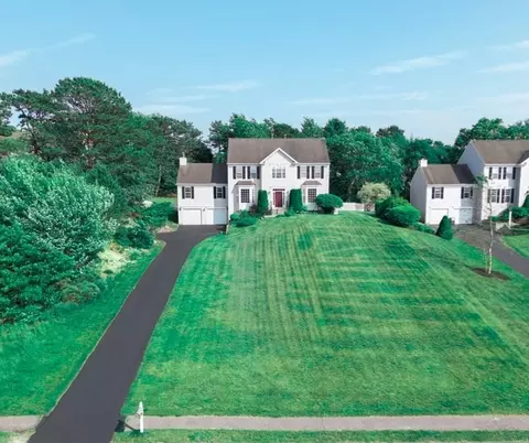 43 Freeman Dr, Plymouth, MA 02360