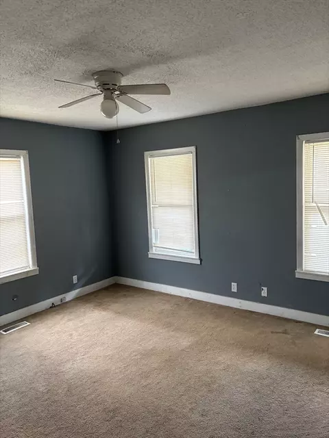 176-178 Corthell St, Springfield, MA 01151 photo 9