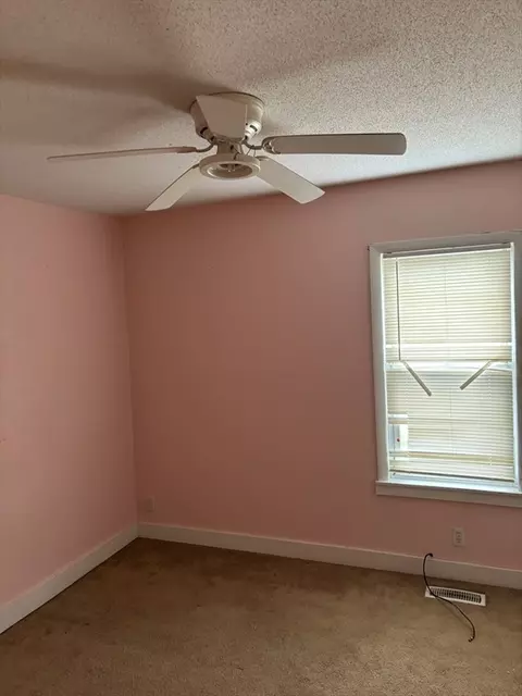 176-178 Corthell St, Springfield, MA 01151 photo 10