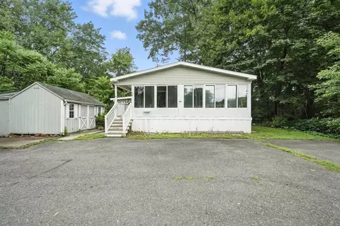 189 Springfield Rd #26, Westfield, MA 01085