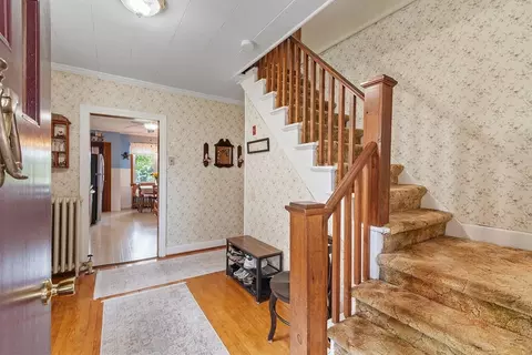 Entry Way - 40 Robillard St, Gardner, MA 01440 photo 1 of 3