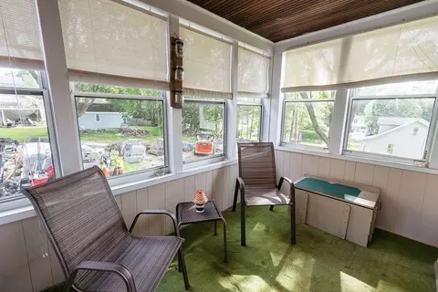 Exterior - 40 Robillard St, Gardner, MA 01440 photo 5 of 14