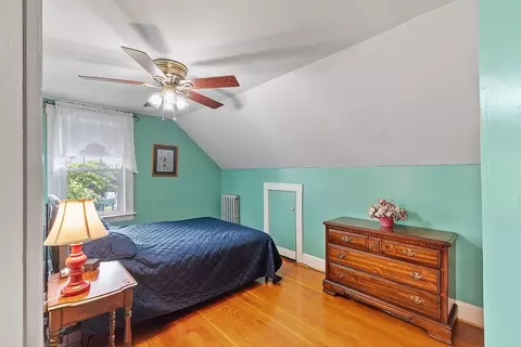 Bedroom - 40 Robillard St, Gardner, MA 01440 photo 4 of 5