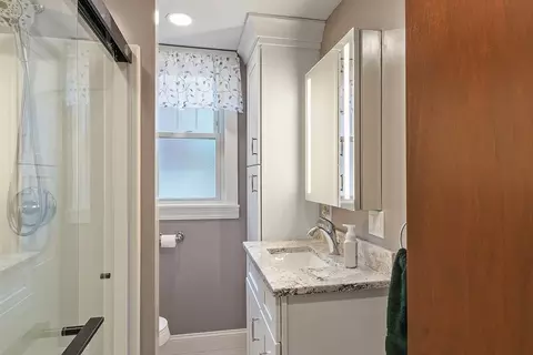 Bath - 40 Robillard St, Gardner, MA 01440 photo 1 of 1