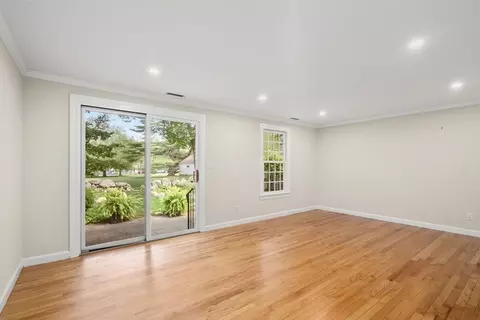 Living - 80 Jericho Rd #80, Weston, MA 02493 photo 2 of 2