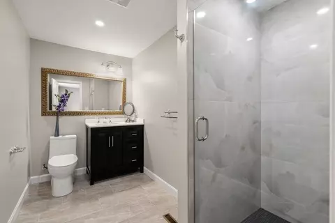 Bath - 80 Jericho Rd #80, Weston, MA 02493 photo 1 of 2