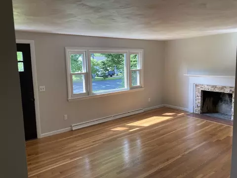 17 John St, Easthampton, MA 01027 photo 6