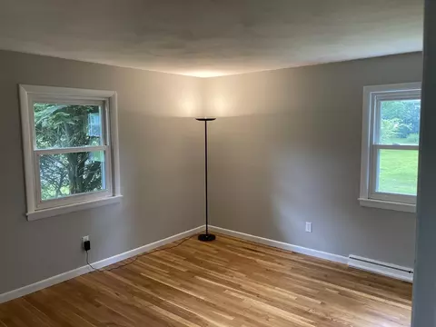 17 John St, Easthampton, MA 01027 photo 8
