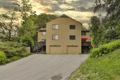 122 Leland Farm Rd #122, Ashland, MA 01721