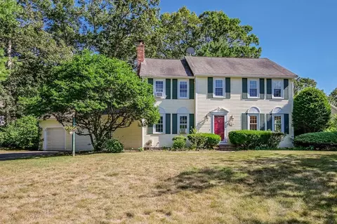36 Pioneer Cir, Attleboro, MA 02703