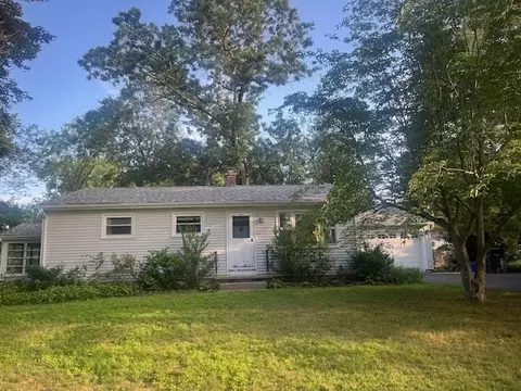 53 Wood End Rd, Springfield, MA 01107