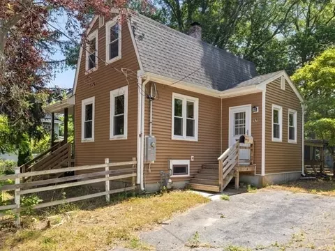 92 Highland Ave, Taunton, MA 02780