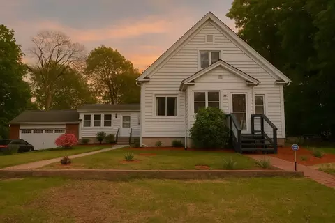 17 Lockwood Ave, Attleboro, MA 02703