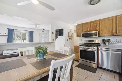 62 Taylor St #62, Haverhill, MA 01832
