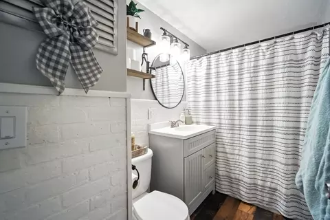 240 El Paso St, Springfield, MA 01104 photo 9