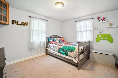 240 El Paso St, Springfield, MA 01104 photo 10