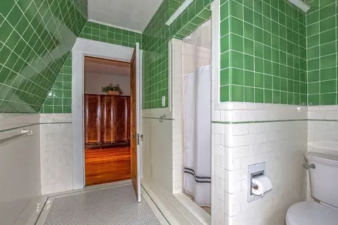 Bath - 244 Springfield St, Springfield, MA 01107 photo 2 of 4