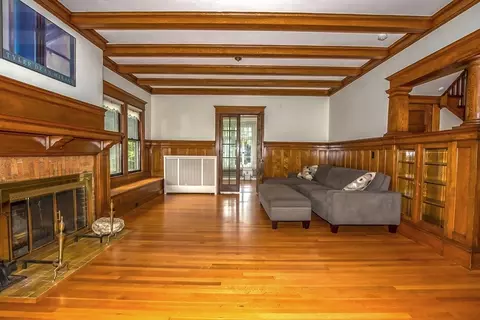Living - 244 Springfield St, Springfield, MA 01107 photo 2 of 3