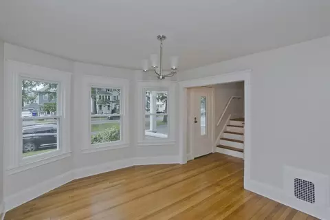 191 Phoenix Ter, Springfield, MA 01104 photo 8