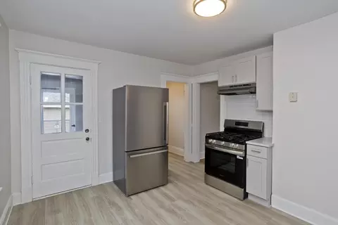 191 Phoenix Ter, Springfield, MA 01104 photo 4