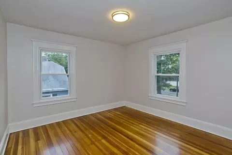191 Phoenix Ter, Springfield, MA 01104 photo 17
