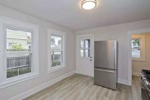 191 Phoenix Ter, Springfield, MA 01104 photo 5