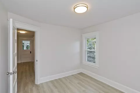 191 Phoenix Ter, Springfield, MA 01104 photo 18