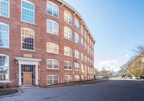 200 Market St #3107, Lowell, MA 01852