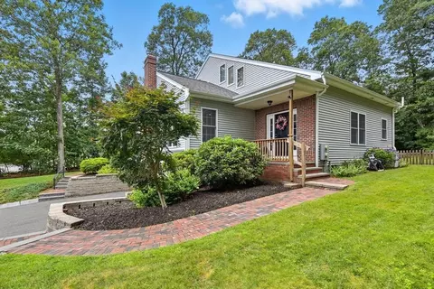 131 Pleasant St #1, Plainville, MA 02762