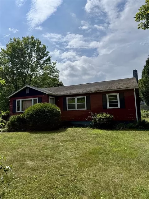 12 Warner St, Erving, MA 01344