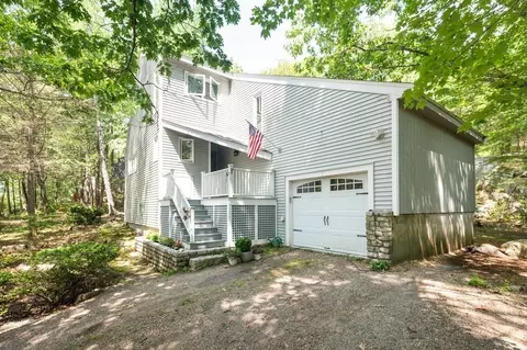 111 Old Essex Rd, Manchester, MA 01944