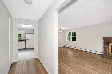15 Valley Rd, Danvers, MA 01923 photo 2