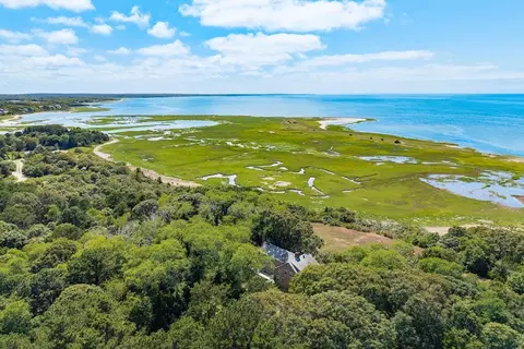 10 Cartway N, Eastham, MA 02642