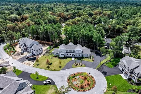 14 Willow Cir, Mashpee, MA 02649 photo 5