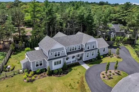 14 Willow Cir, Mashpee, MA 02649 photo 3