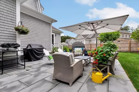 14 Willow Cir, Mashpee, MA 02649 photo 13