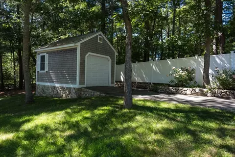 35 Sharon Cir, Osterville, MA 02655 photo 10