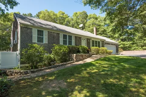 35 Sharon Cir, Osterville, MA 02655 photo 2